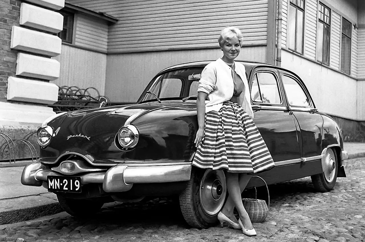 AutomobileFa Panhard Dyna Z 14030105 003