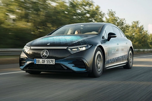 Mercedes EQS