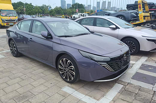 Nissan Teana