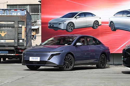 Nissan N6
