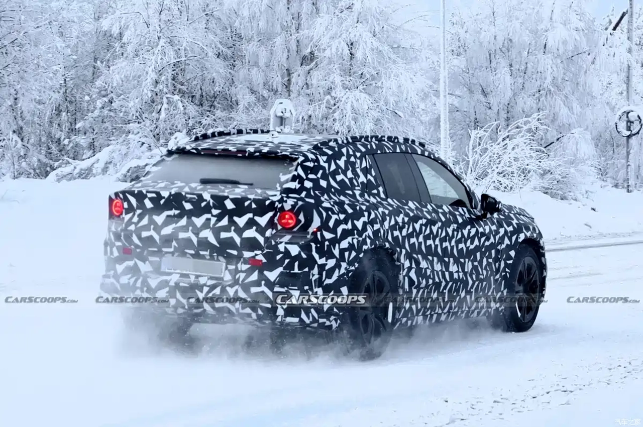 AutomobileFa AMG GT SUV 14041127 2