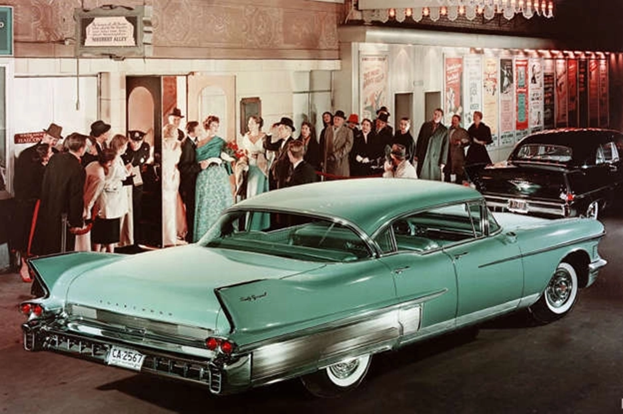 AutomobileFa Cadillac Fleetwood 60 14041105