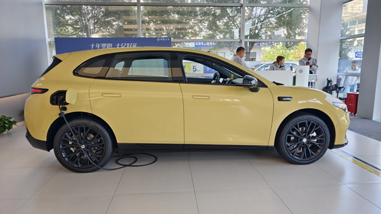 AutomobileFa leapmotorB05 14041105 9
