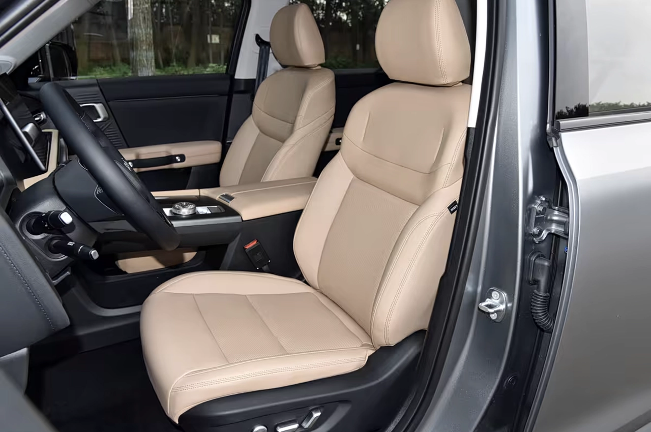 AutomobileFa Baic BJ30 Traveler High Gloss 14050322 1